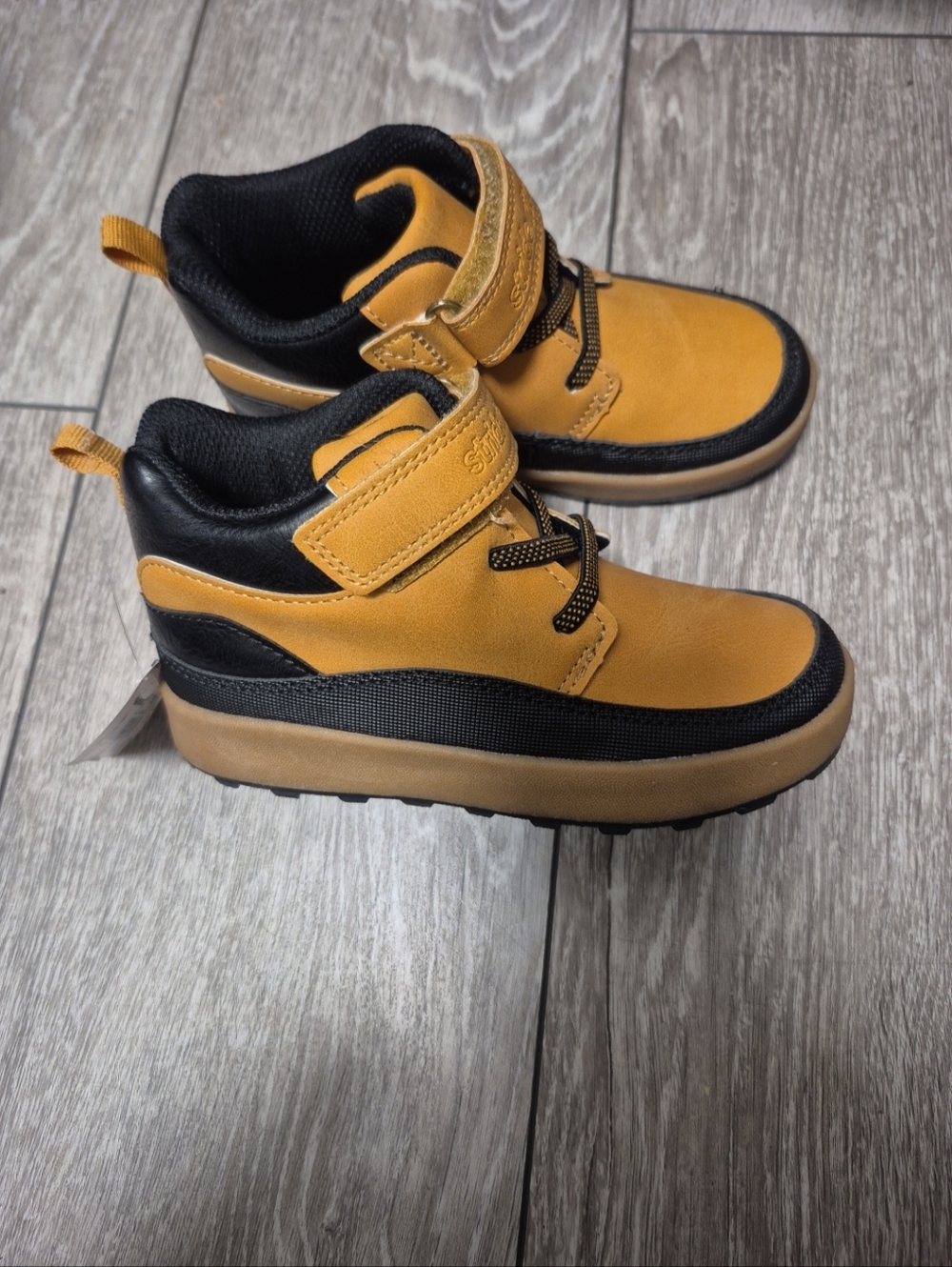 Munchkins By Stride Right Toddler HAYES Tan & Black High-Top Sneakers Boot. 10M